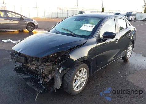 2017 Toyota Yaris Ia из США, поврежденный, VIN 3MYDLBYV6HY165610